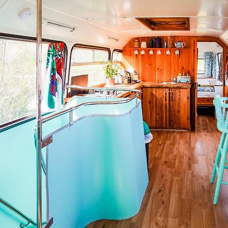 Hotel Double Decker Bus At Valentia Island Escape Chapeltown Exterior foto